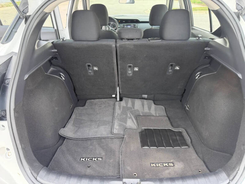 2023 Nissan Kicks S