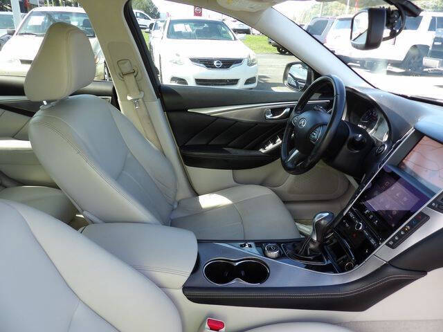 2015 Infiniti Q50 Premium