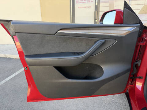 2023 Tesla Model Y Long Range