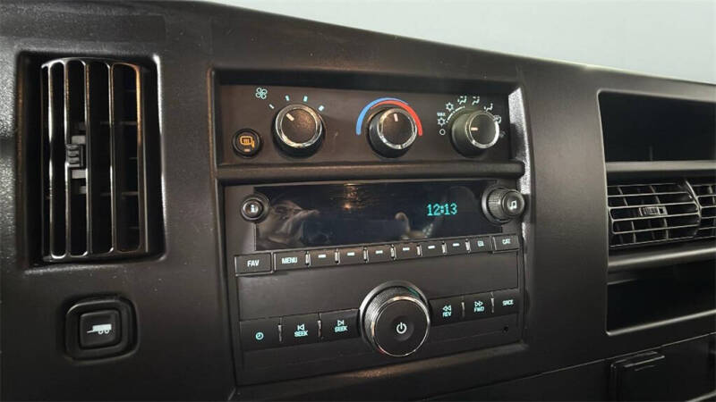 2024 Chevrolet Express 2500