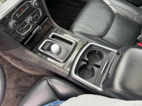 2016 Chrysler 300 Limited