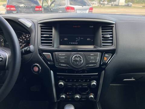 2017 Nissan Pathfinder S