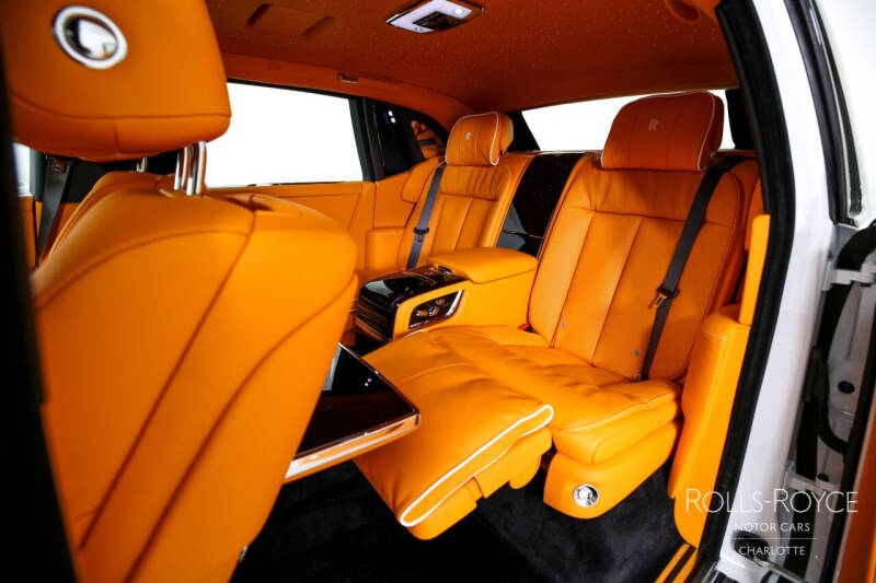 2024 Rolls-Royce Phantom EWB