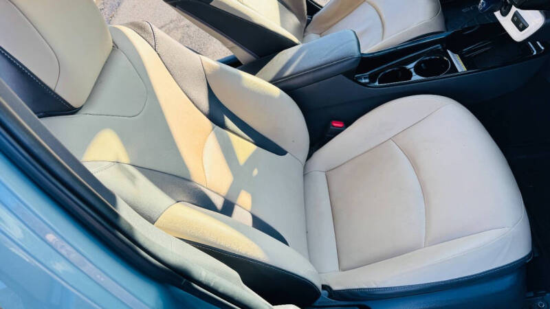 2018 Toyota Prius Four