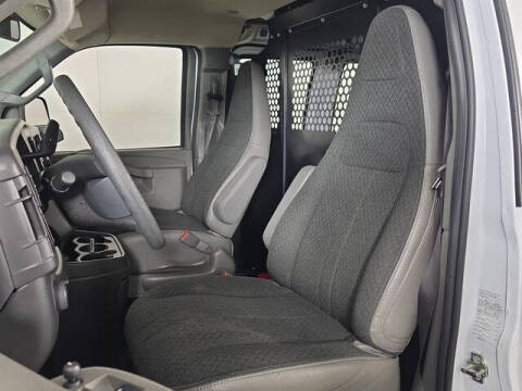2024 Chevrolet Express 2500