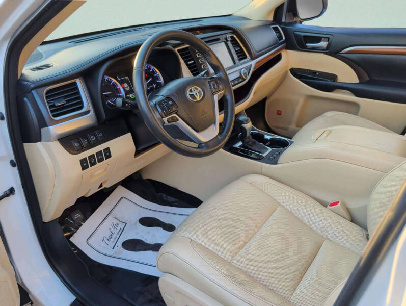 2018 Toyota Highlander Limited Platinum