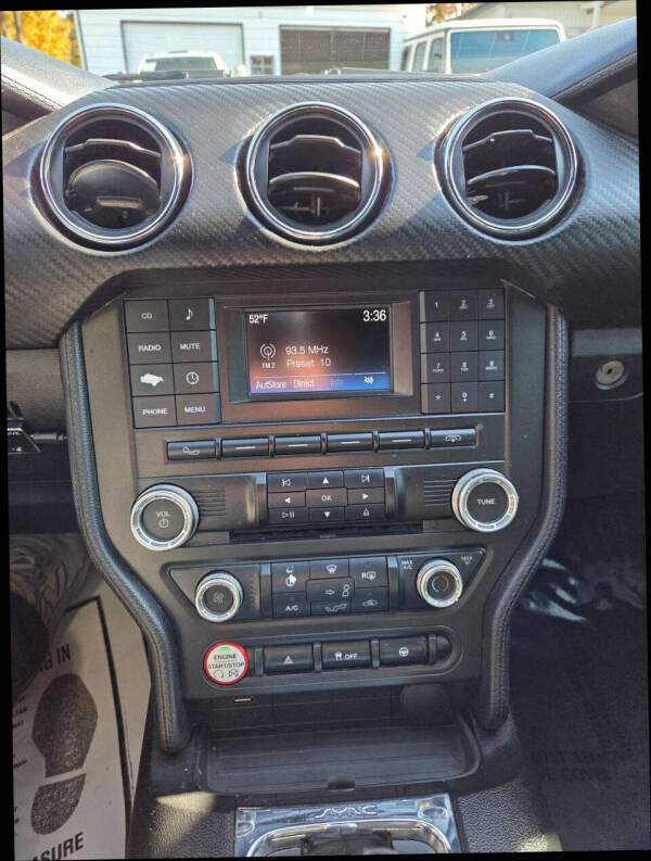 2016 Ford Mustang V6