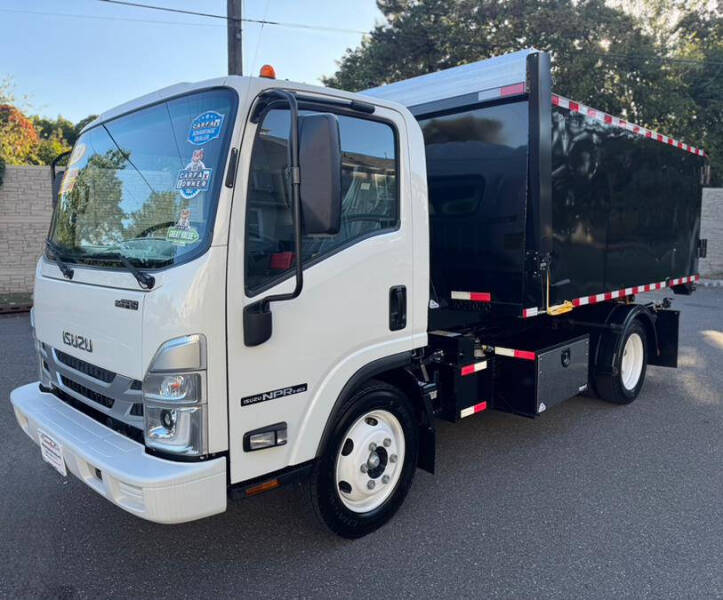 2024 Isuzu NPR-HD