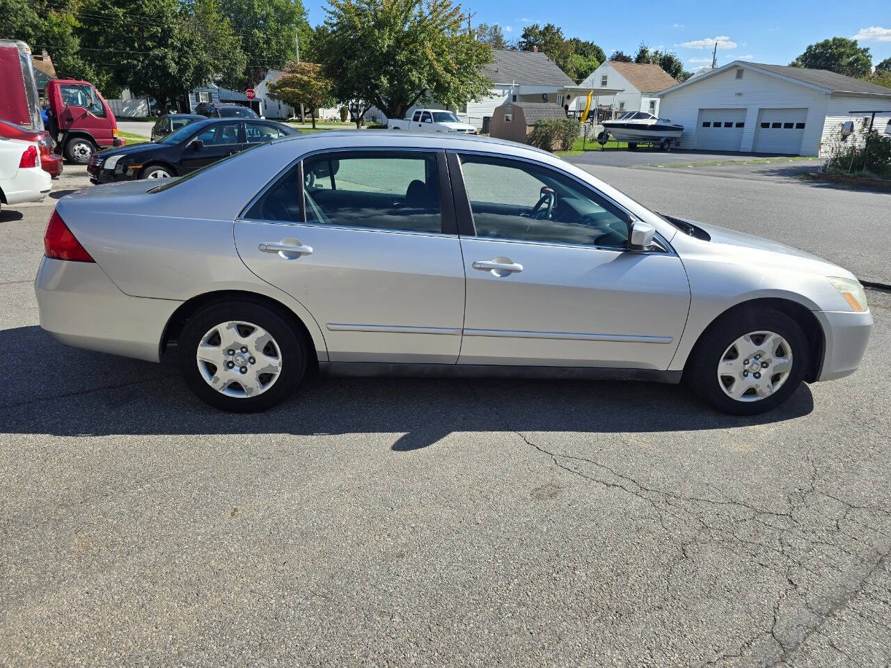 2007 Honda Accord for sale at QUEENSGATE AUTO SALES in York, PA