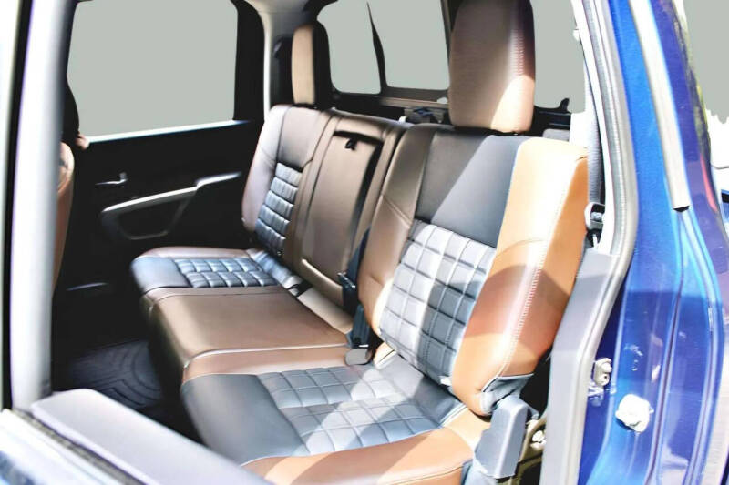 2017 Nissan Titan Platinum Reserve