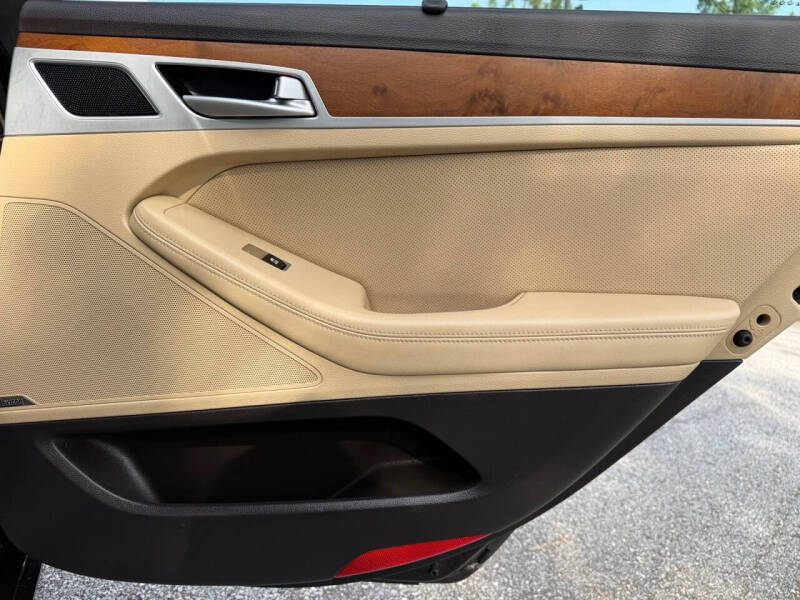 2017 Genesis G80