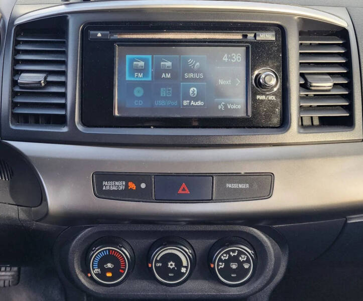 2015 Mitsubishi Lancer SE