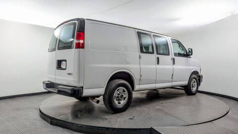 2021 GMC Savana 2500