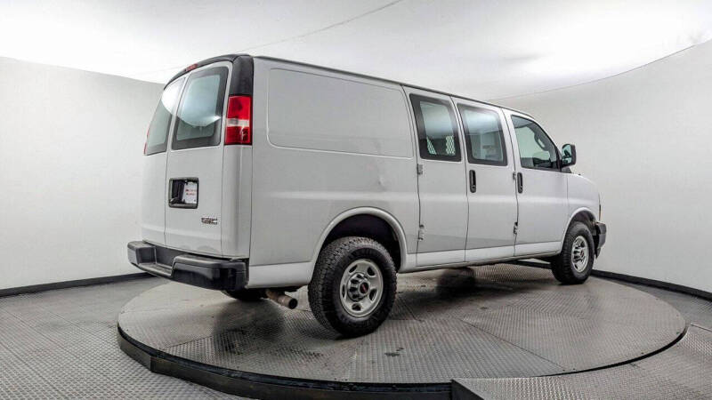 2021 GMC Savana 2500