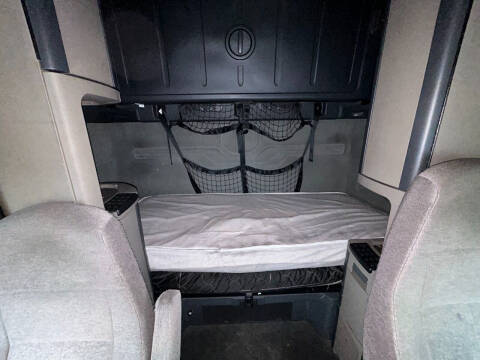 2016 Freightliner Cascadia