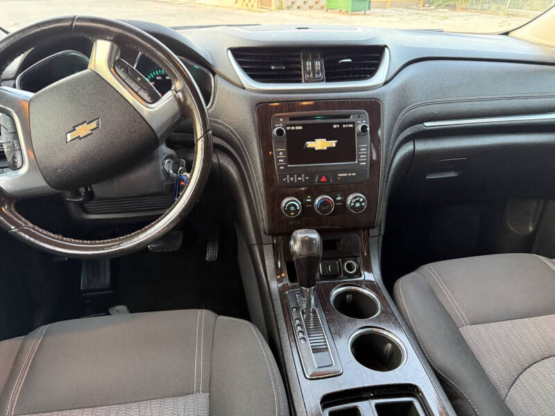 2017 Chevrolet Traverse LT