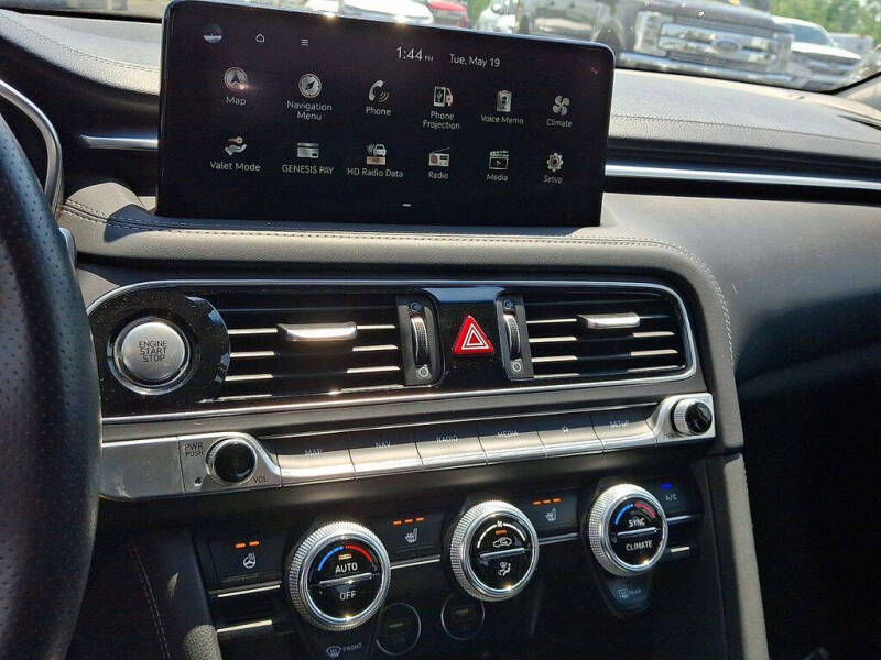 2023 Genesis G70