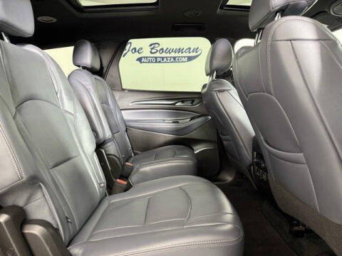 2022 Buick Enclave Essence