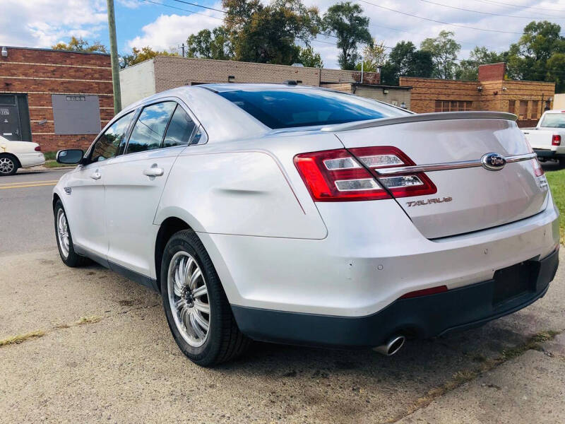 2013 Ford Taurus SEL