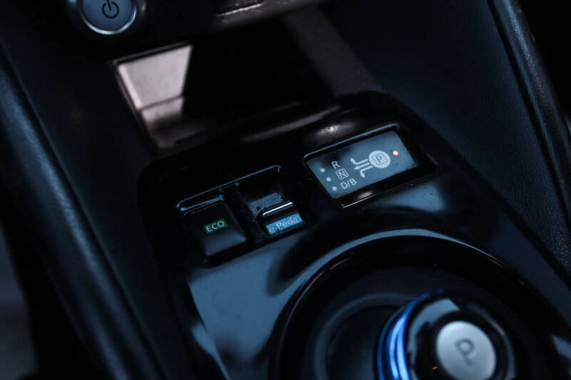 2020 Nissan LEAF SV