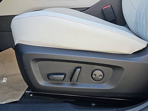 2025 Mitsubishi Outlander SEL Platinum Edition