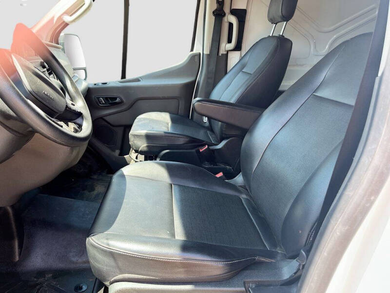 2025 Ford Transit