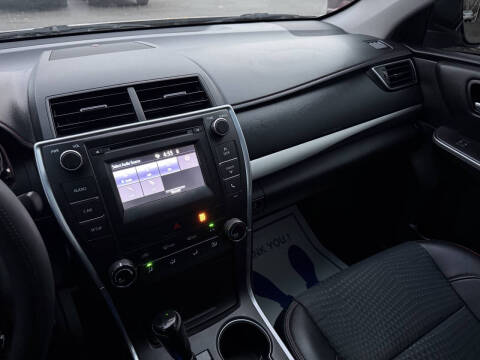 2015 Toyota Camry SE