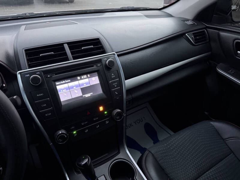 2015 Toyota Camry SE