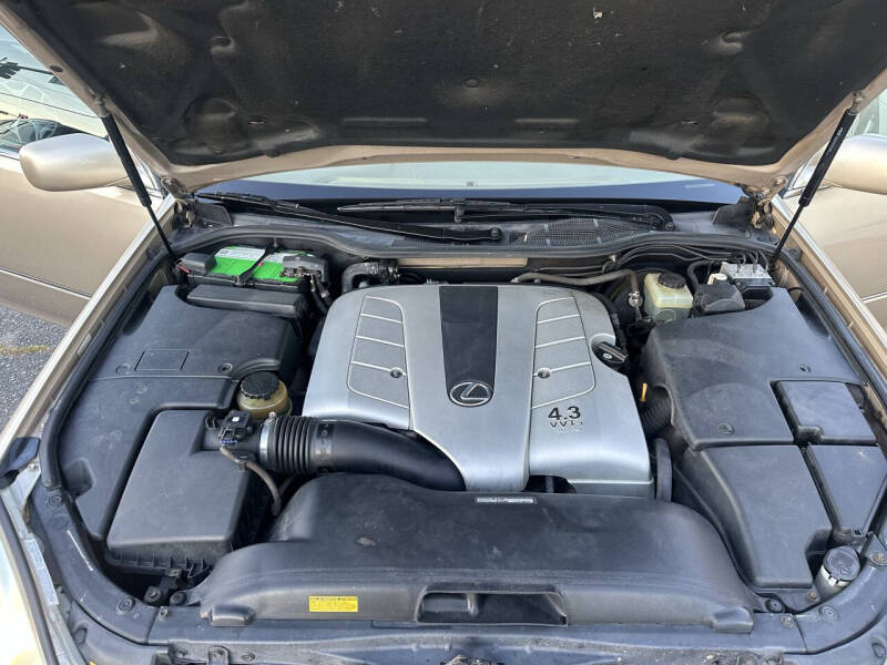 2001 Lexus LS 430
