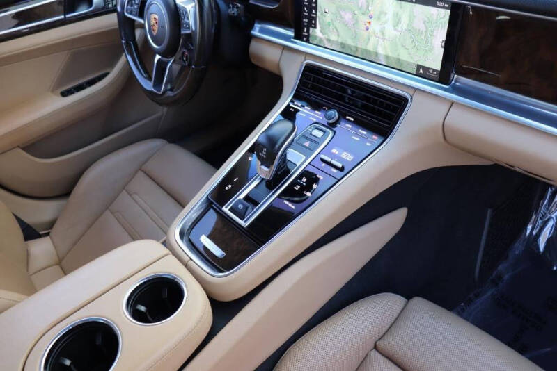 2018 Porsche Panamera 4 E-Hybrid