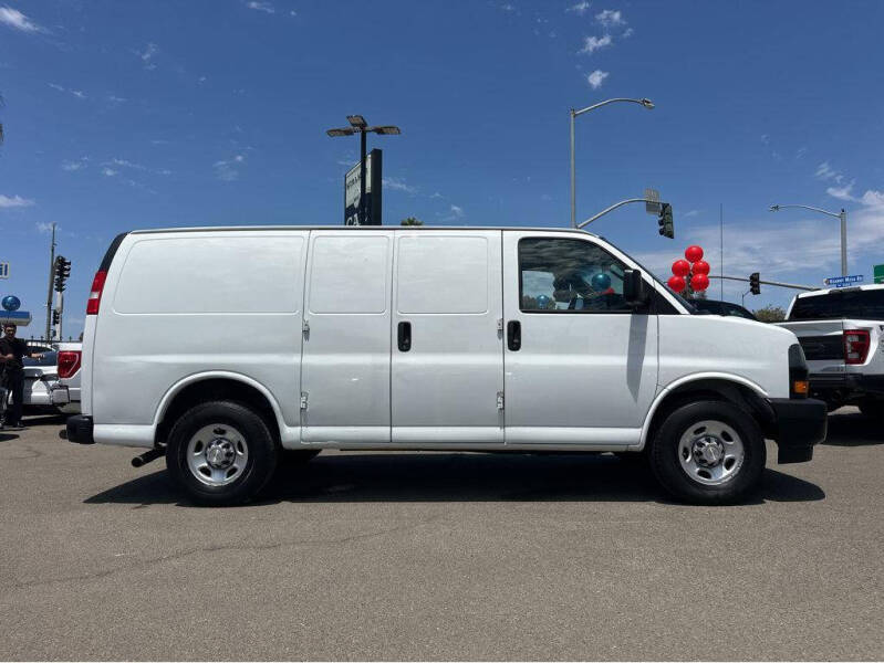 2021 Chevrolet Express 2500