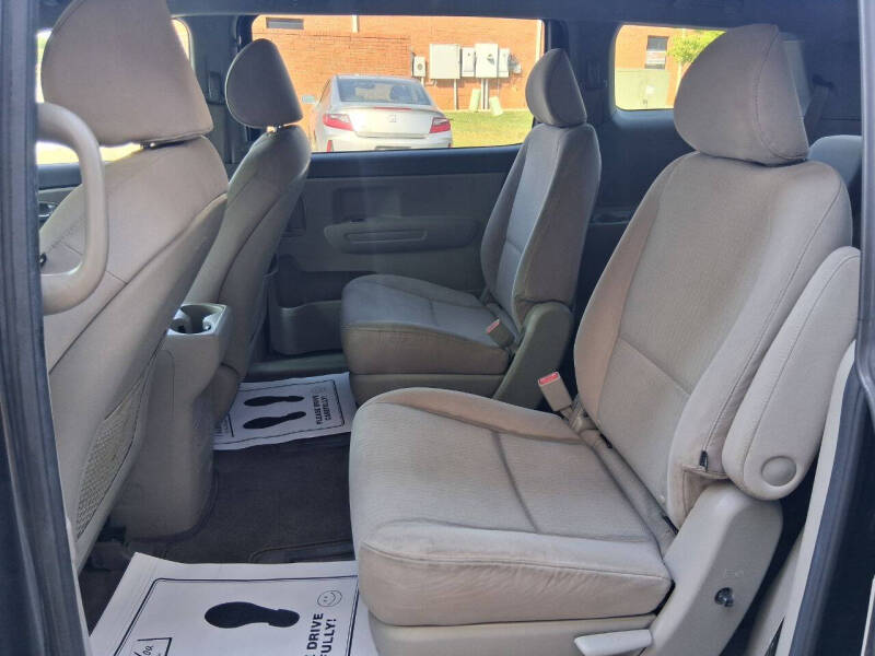 2017 Kia Sedona LX