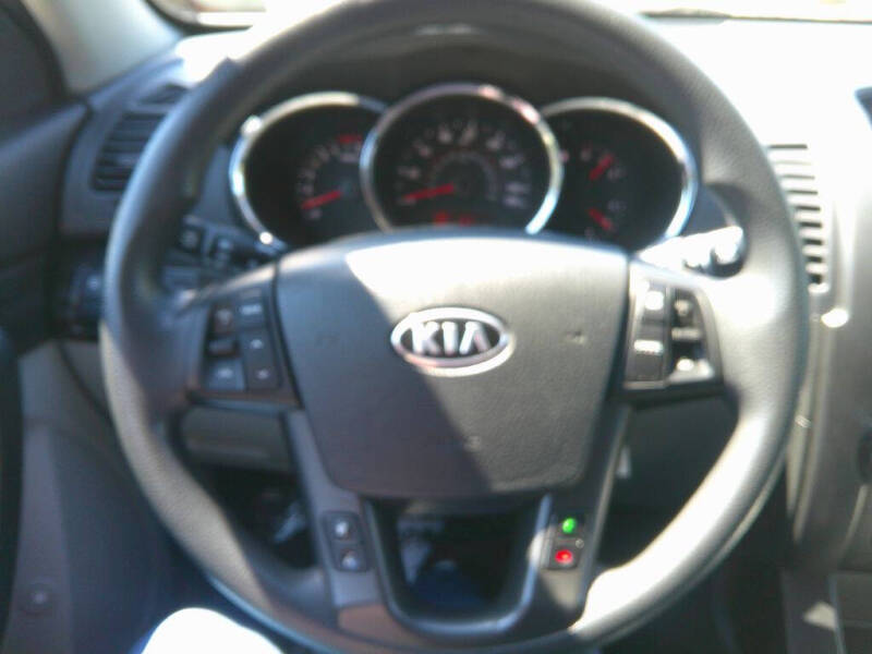2011 Kia Sorento LX