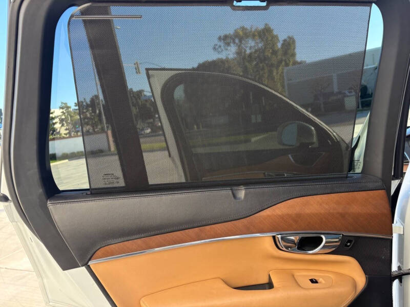 2016 Volvo XC90 T8 eAWD Inscription