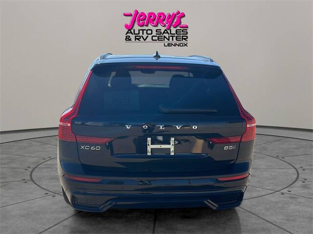 2025 Volvo XC60 B5 Plus Dark Theme