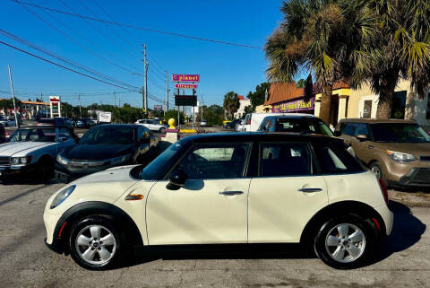 2016 MINI Hardtop 4 Door Cooper