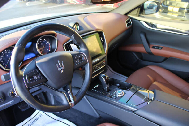 2017 Maserati Ghibli