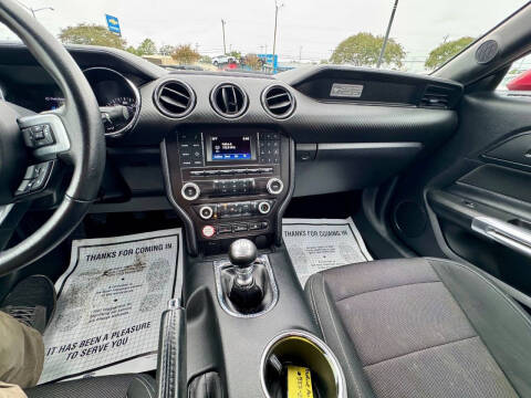 2016 Ford Mustang V6