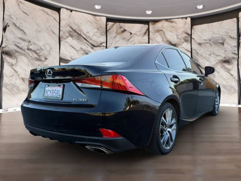2020 Lexus IS 300