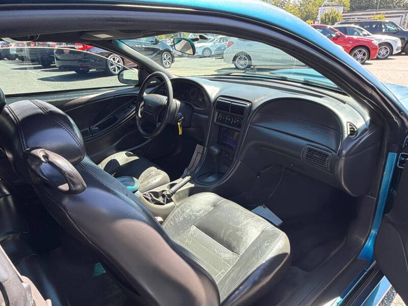 2002 Ford Mustang GT Deluxe