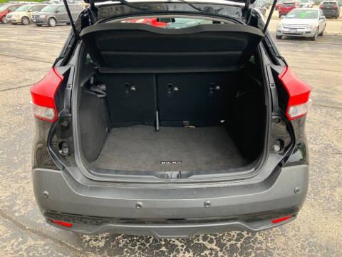 2020 Nissan Kicks SR