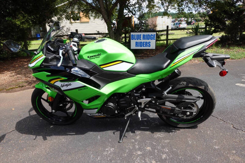 2025 Kawasaki Ninja 500