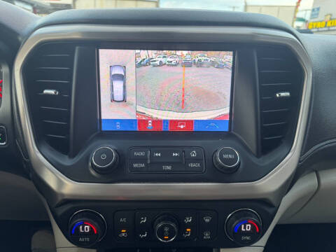 2017 GMC Acadia Denali