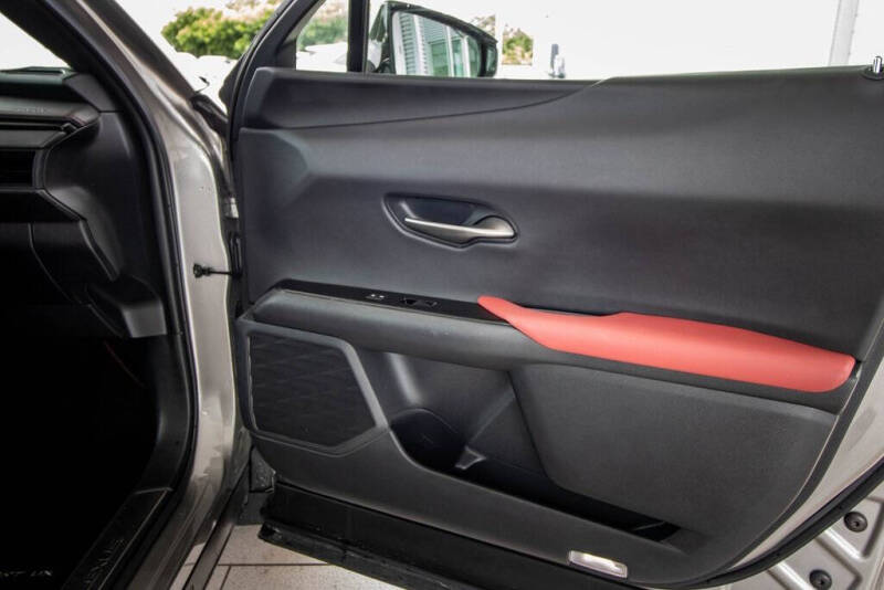 2019 Lexus UX 200 F SPORT