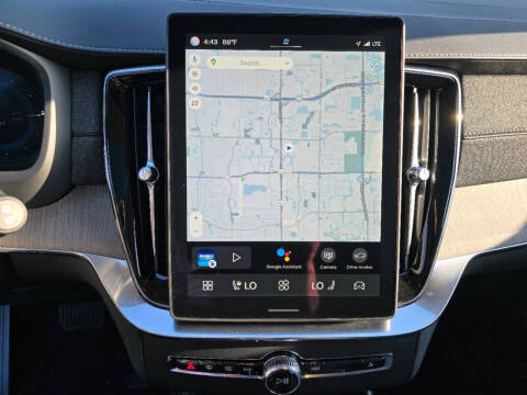 2025 Volvo XC90 B5 Plus Bright Theme 7P