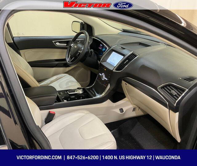 2020 Ford Edge Titanium