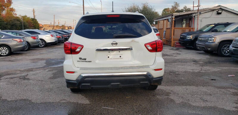 2017 Nissan Pathfinder S