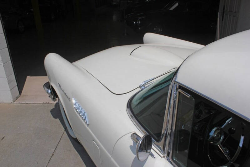 1957 Ford Thunderbird