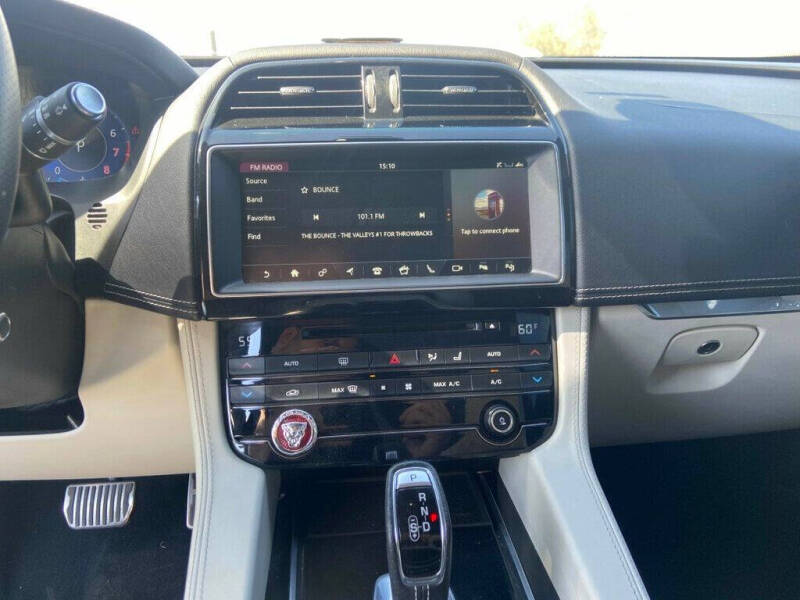 2020 Jaguar F-PACE SVR