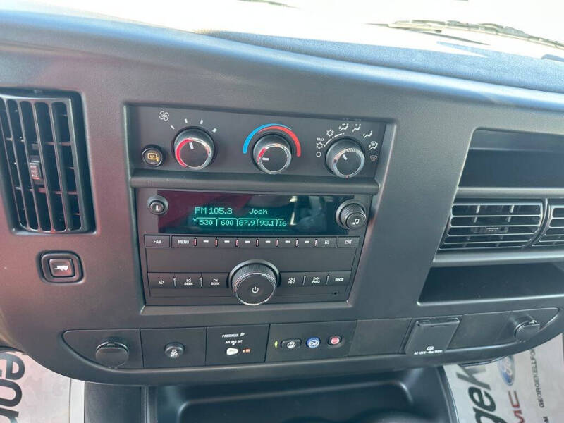 2025 GMC Savana 2500